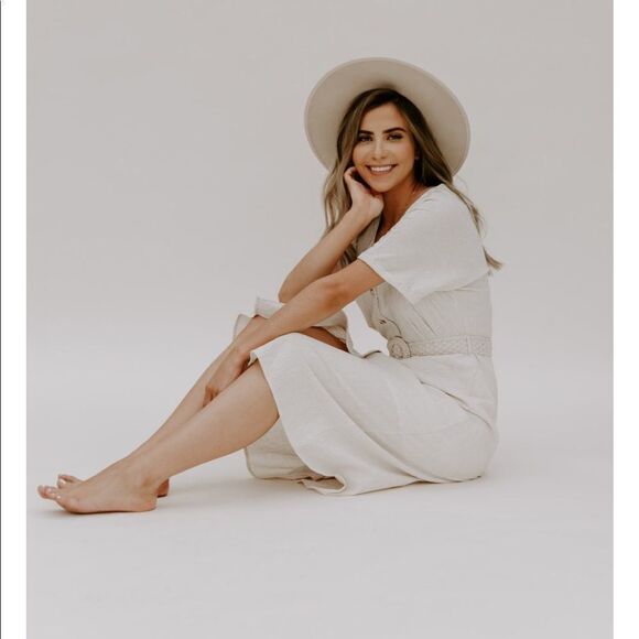 ✨HP✨Bridget Belted Dress✨  - Picture 8 of 11